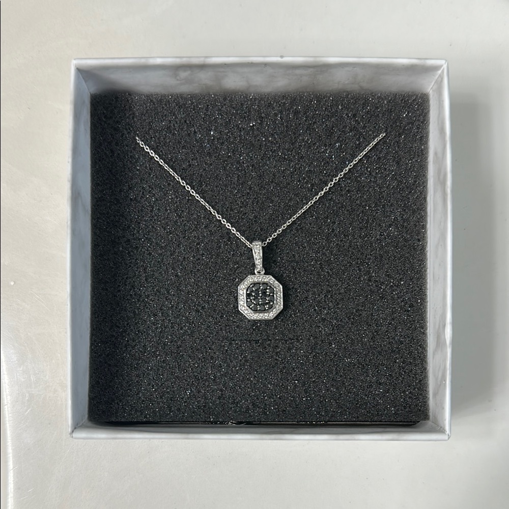 14k Silver Pendant Necklace with Black Onyx Diamonds